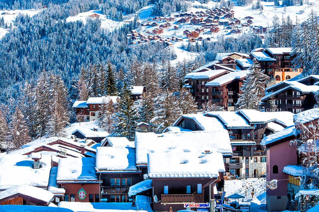 Residence Goelia Les Chalets De Wengen La Plagne Exterior photo