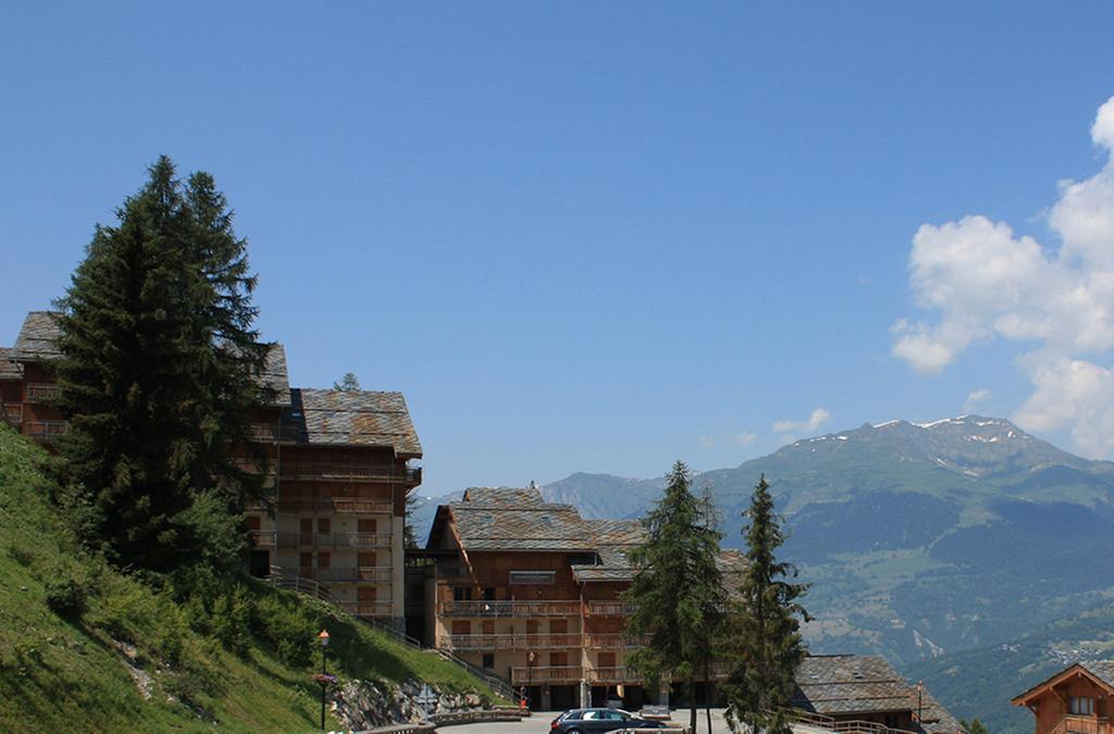 Residence Goelia Les Chalets De Wengen La Plagne Exterior photo